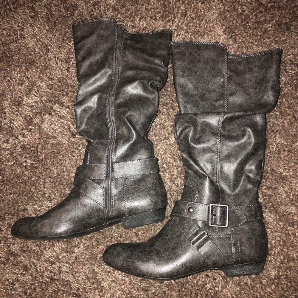 Women’s Boots Size 8